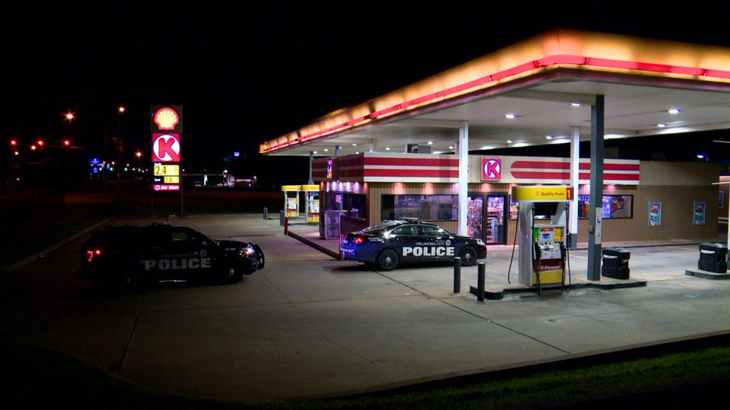 Police investigate armed robbery at north Oklahoma City convenience store    
