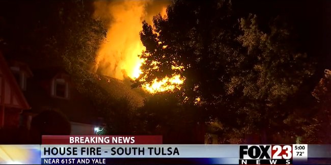 Couple escapes south Tulsa house fire    