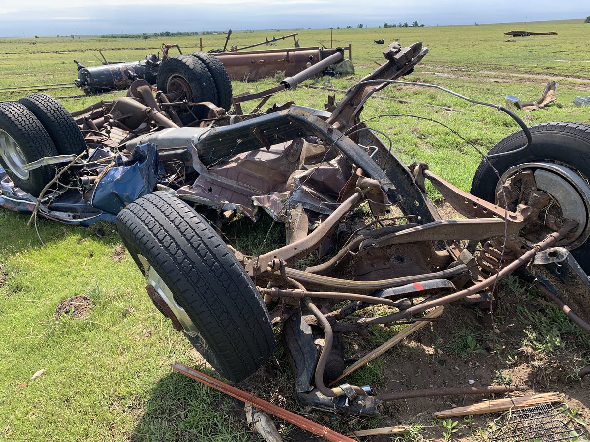 Damage survey around Laverne today. Found EF3 damage right on the Beaver-Ellis county line. Tornado was over 810 mile wide at times. Thankfully it dissipated 6 miles SW of Laverne.   