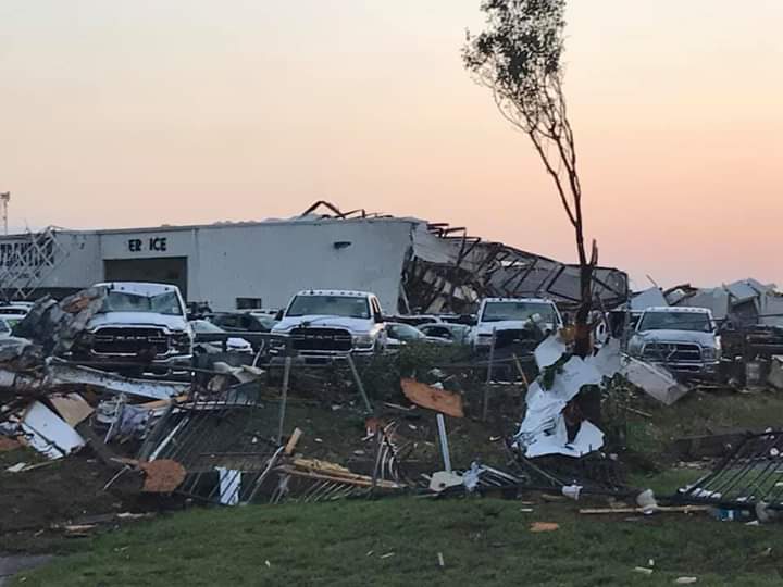 El Reno tornado damage in daylight   