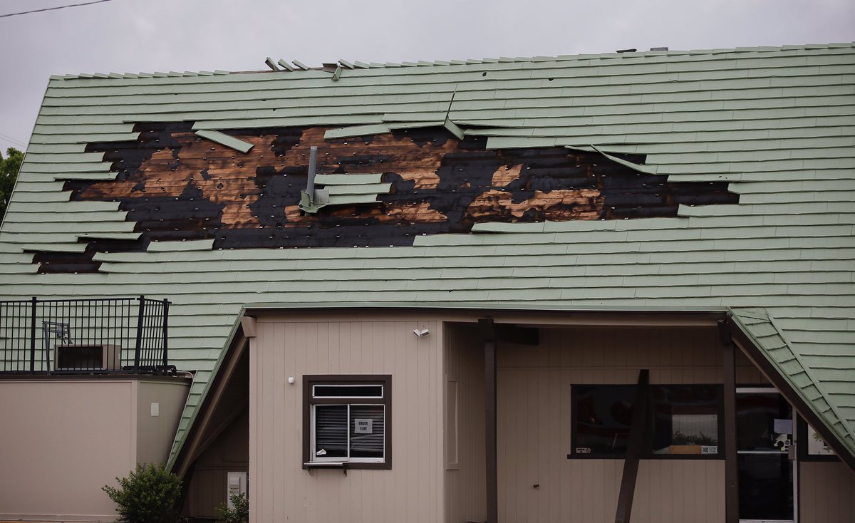 Damage at Mutts in 23rd okwx   
