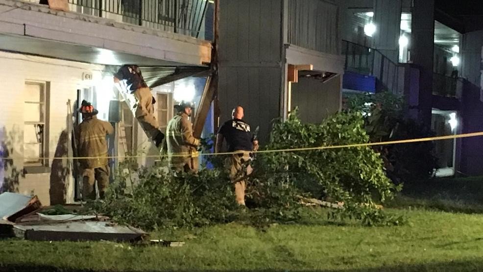 OKC police investigate crash on northwest side of city