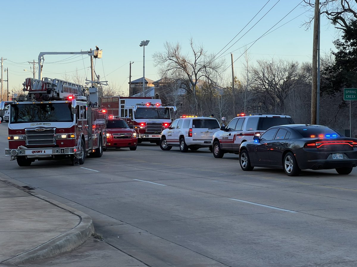 @EdmondPD is investigating what led up to this fatality accident just north of 15th on S Bryant. S Bryant Ave will be closed for a couple hours for police investigation. 