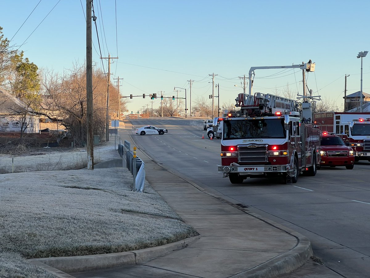 @EdmondPD is investigating what led up to this fatality accident just north of 15th on S Bryant. S Bryant Ave will be closed for a couple hours for police investigation. 