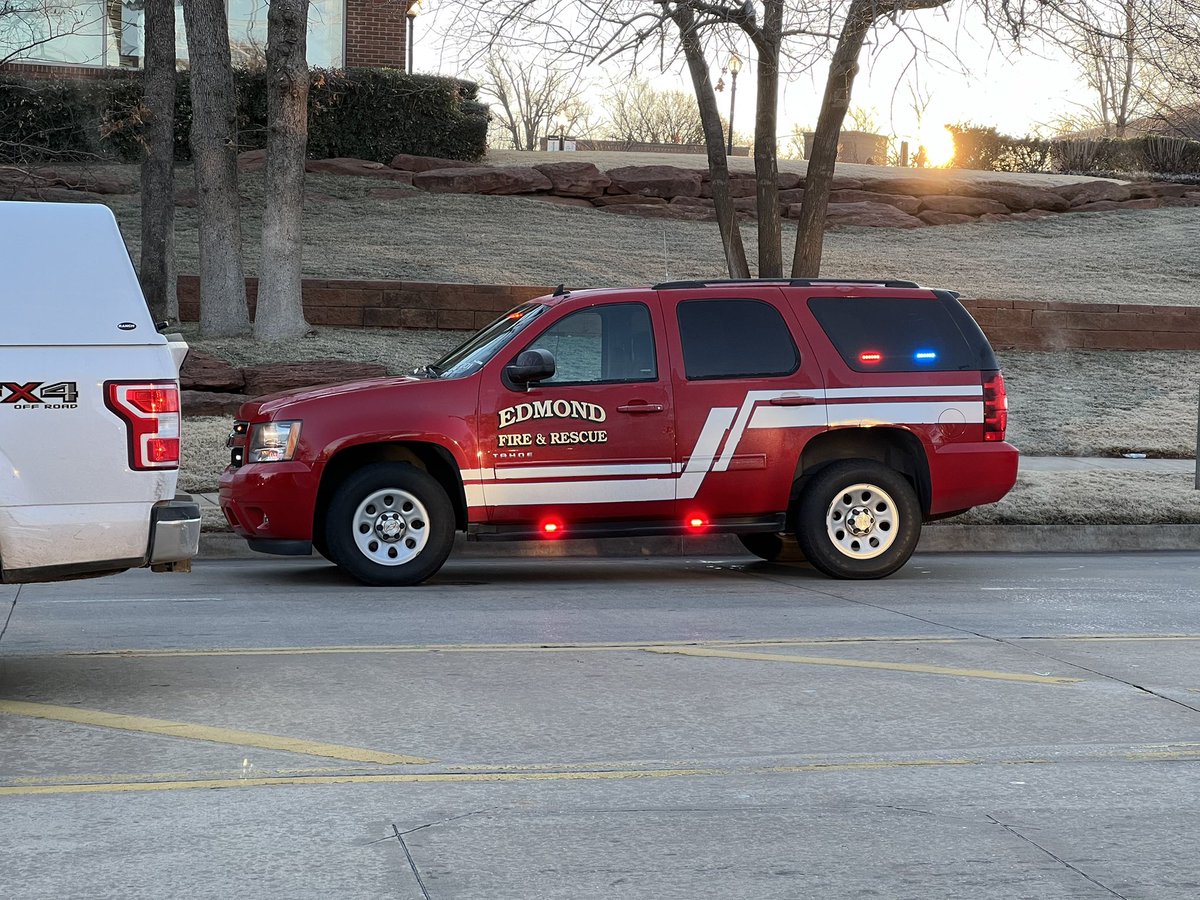 @EdmondPD is investigating what led up to this fatality accident just north of 15th on S Bryant. S Bryant Ave will be closed for a couple hours for police investigation. 