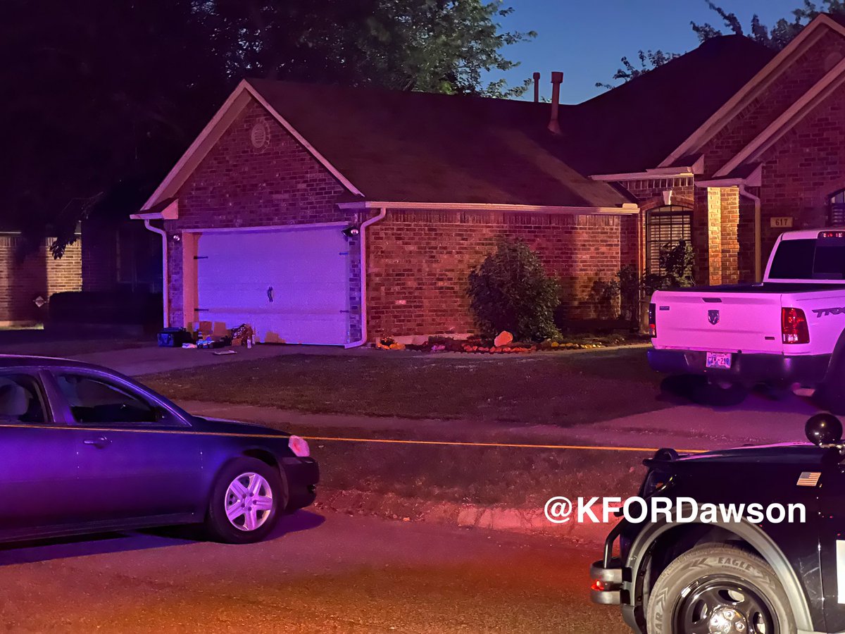 @OKCPD is investigating what led up to the death of a toddler in SW OKC. Large police presence on scene, details coming up on @kfor